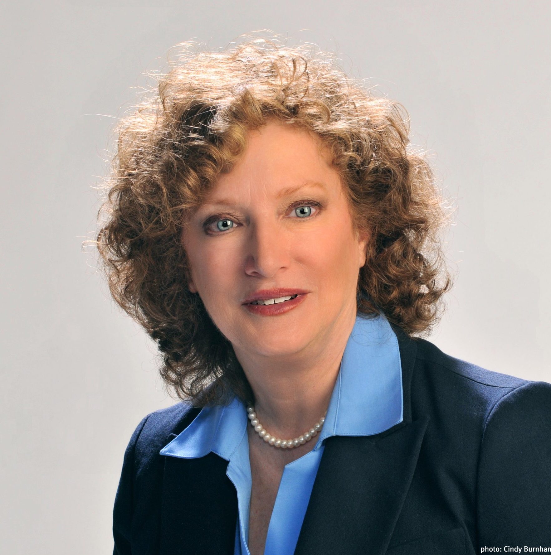 Penny Abernathy AuthorPhoto hi -res 300